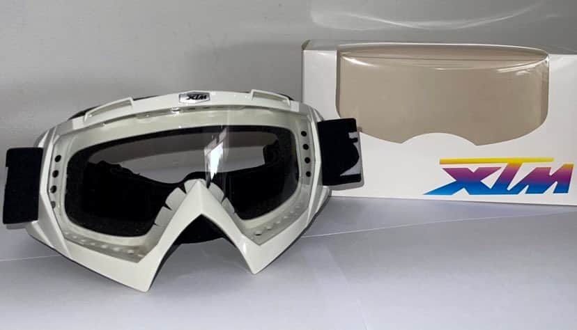 משקף אבק XTM עדשה שקופה צבע לבן